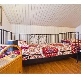 4 bedroom villa with pool in Maslinica, sleeps 8